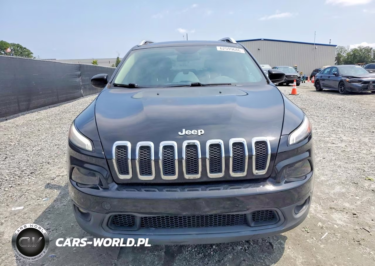 2017 Jeep Cherokee Latitude VIN:1C4PJLCB0HW667878 - 5