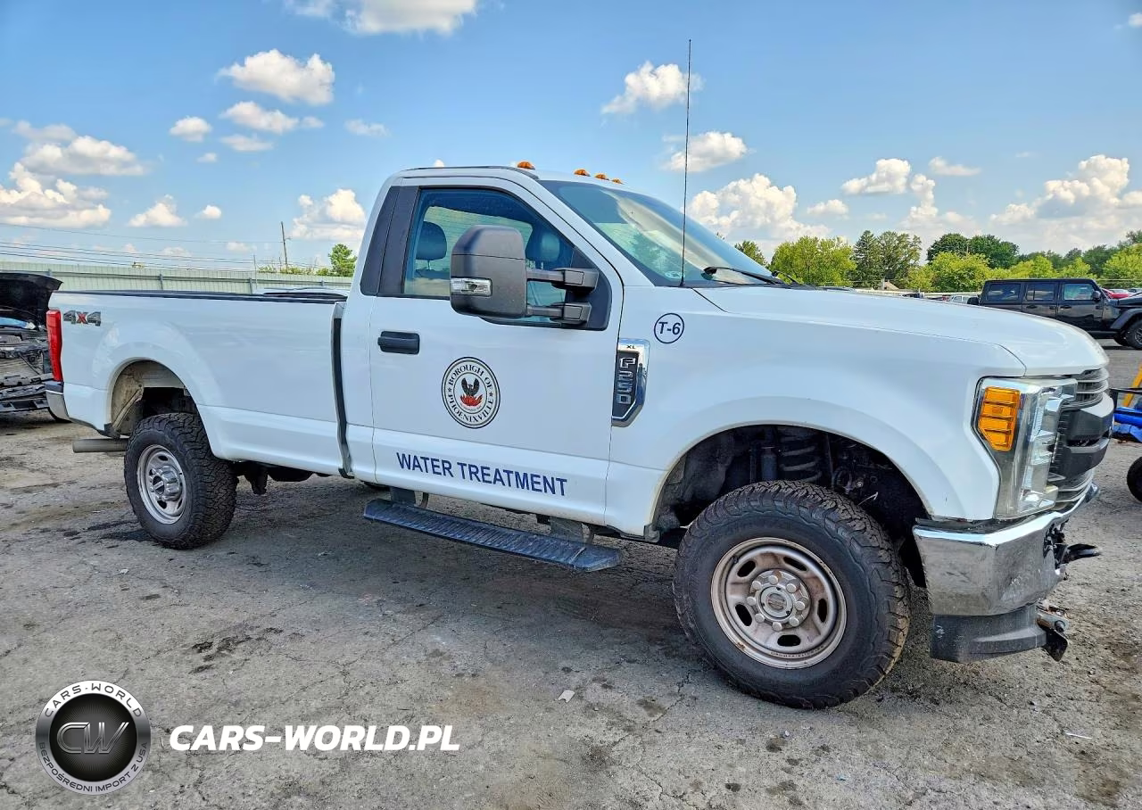2017 Ford F250 Super Duty VIN:1FTBF2B69HEB66620 - 4
