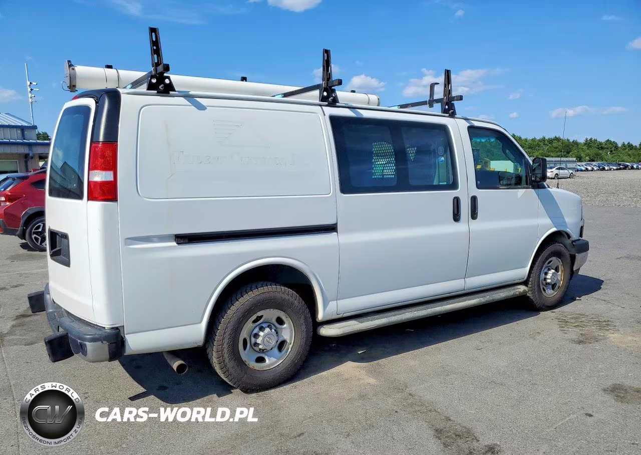 2018 Chevrolet Express G2500 VIN:1GCWGAFGXJ1906068 - 3