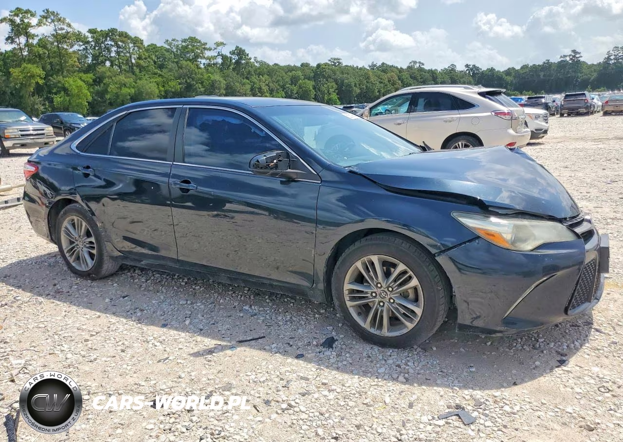 2015 Toyota Camry Se VIN:4T1BF1FK4FU096699 - 4