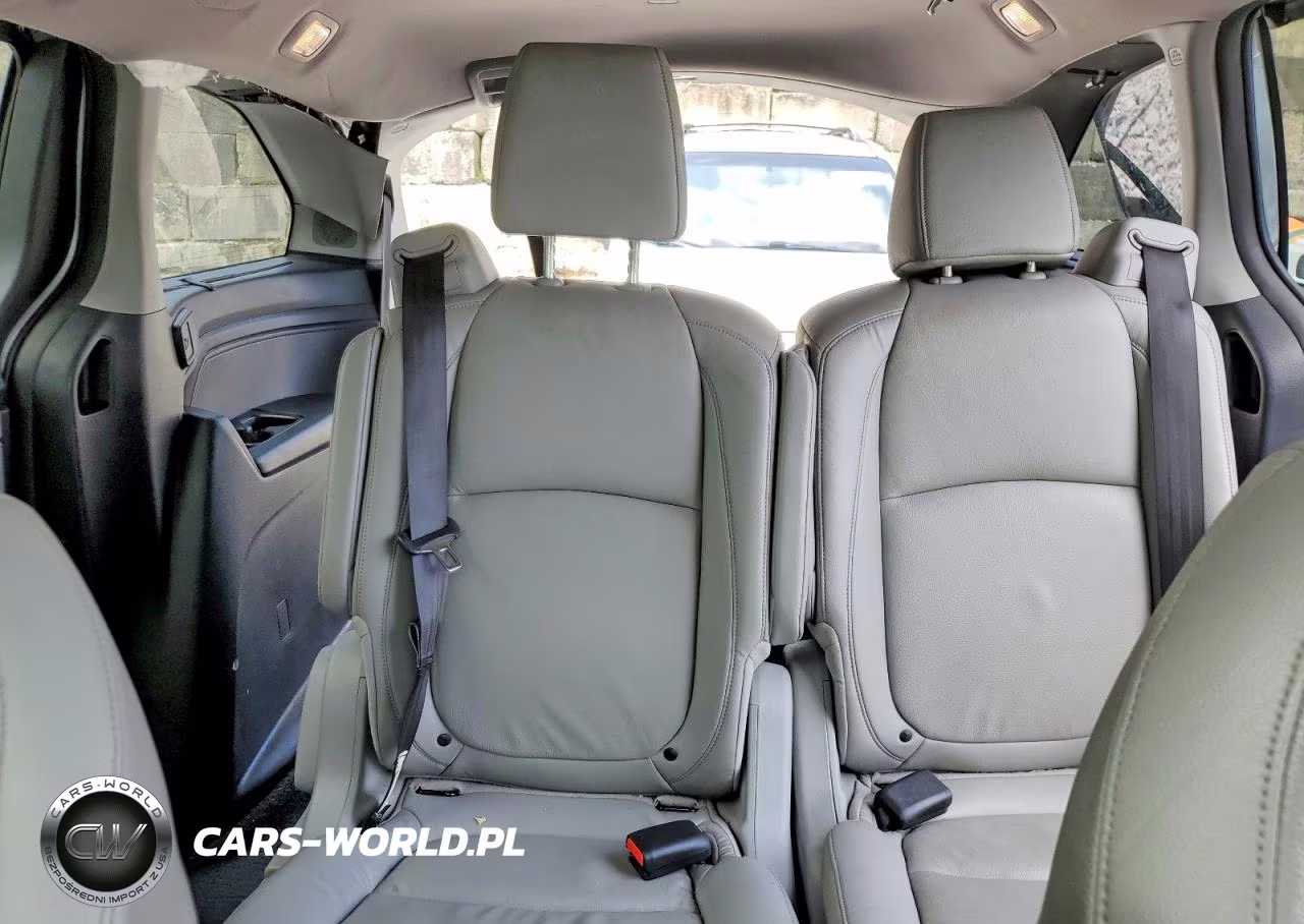 2019 Honda Odyssey Touring VIN:5FNRL6H81KB504458 - 10