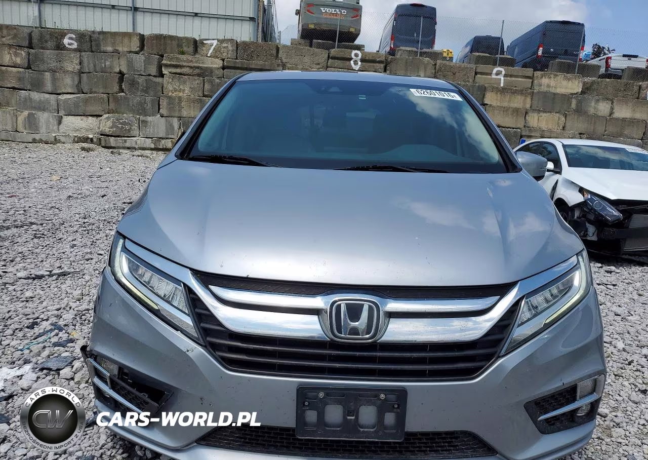 2019 Honda Odyssey Touring VIN:5FNRL6H81KB504458 - 5