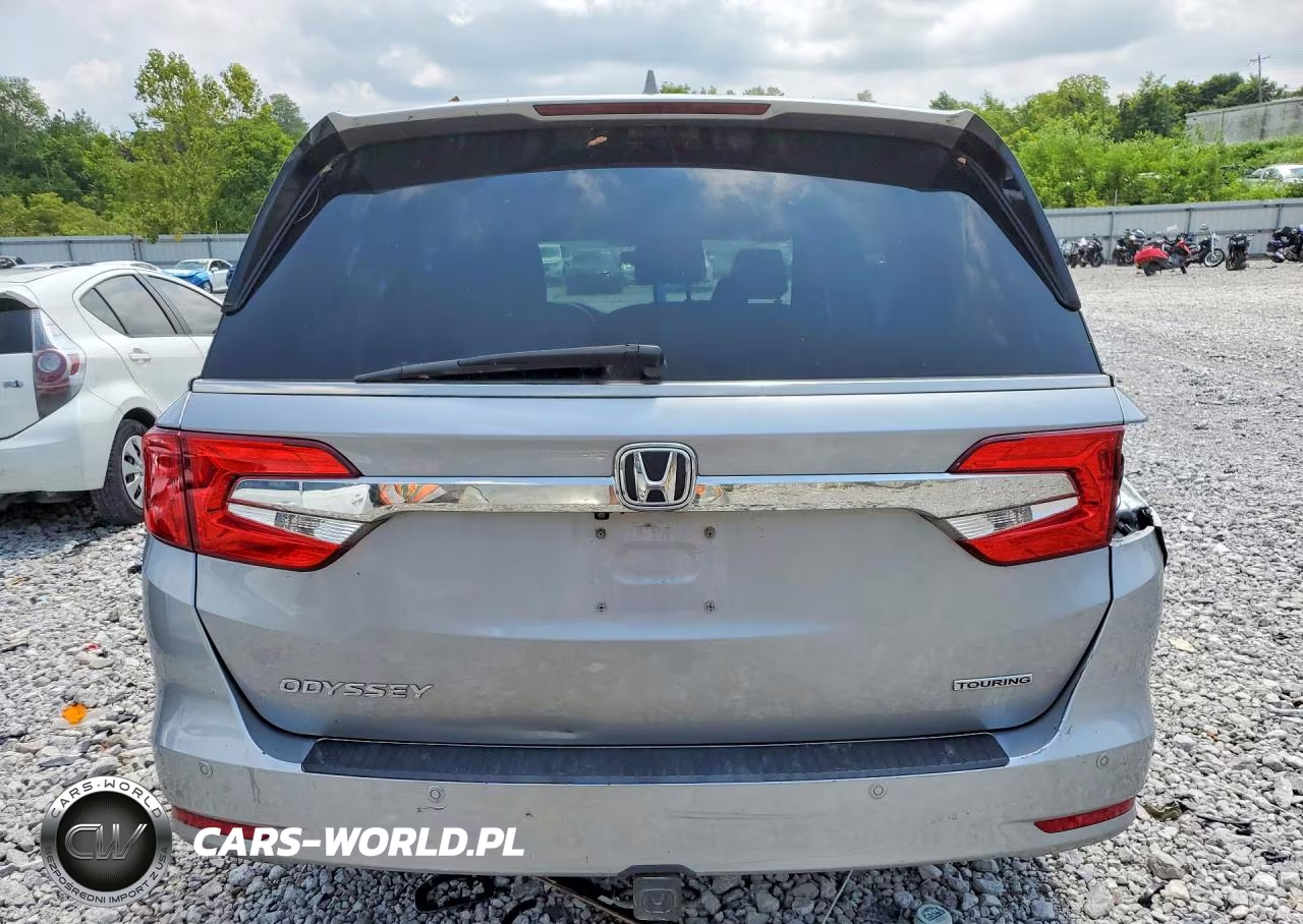 2019 Honda Odyssey Touring VIN:5FNRL6H81KB504458 - 6