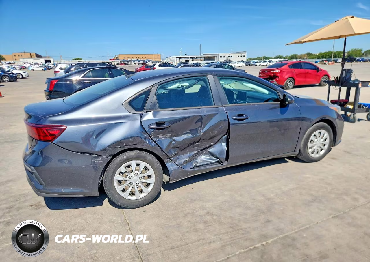 2020 Kia Forte Fe VIN:3KPF24AD2LE228154 - 3