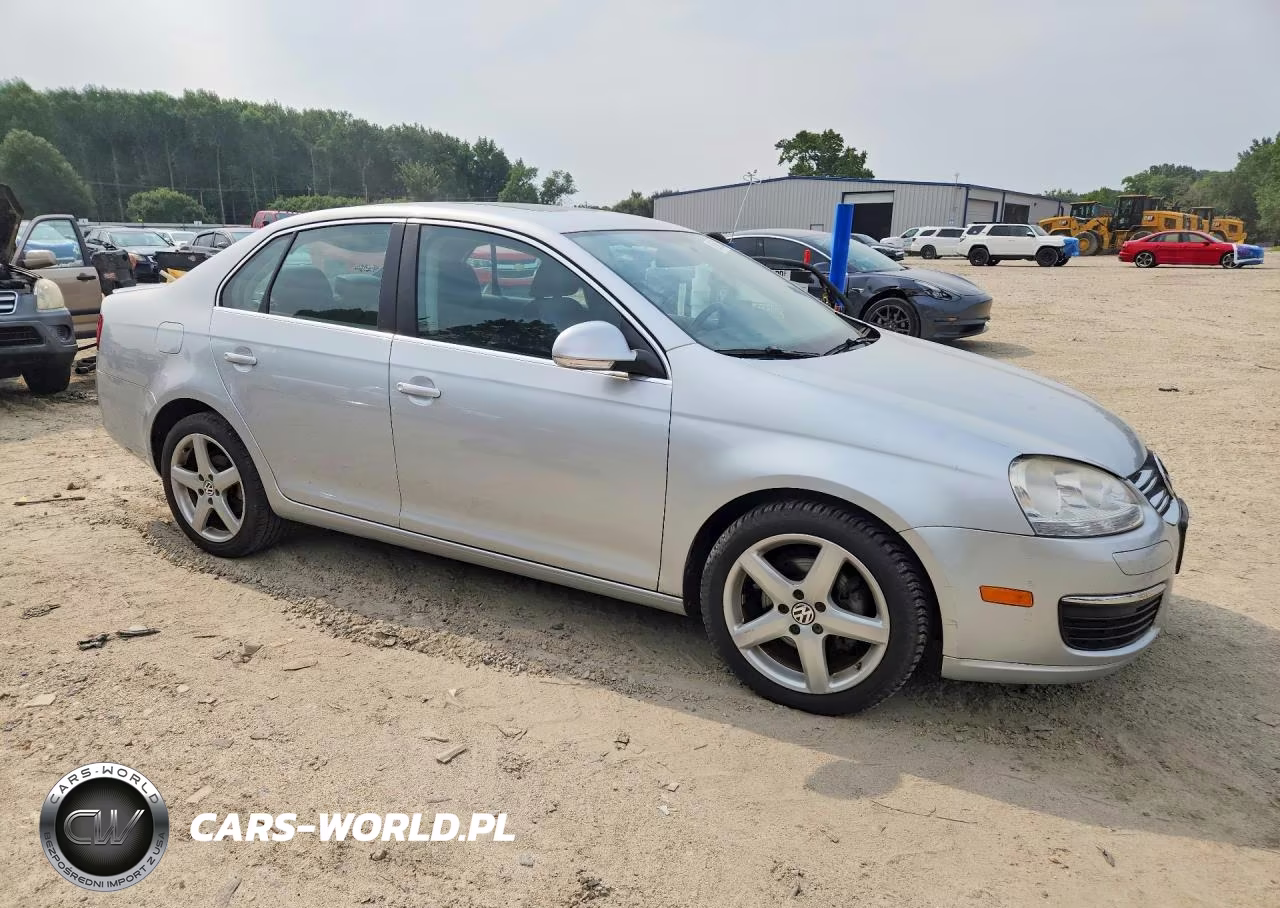 2010 Volkswagen Jetta Tdi VIN:3VWRL7AJ5AM043811 - 4