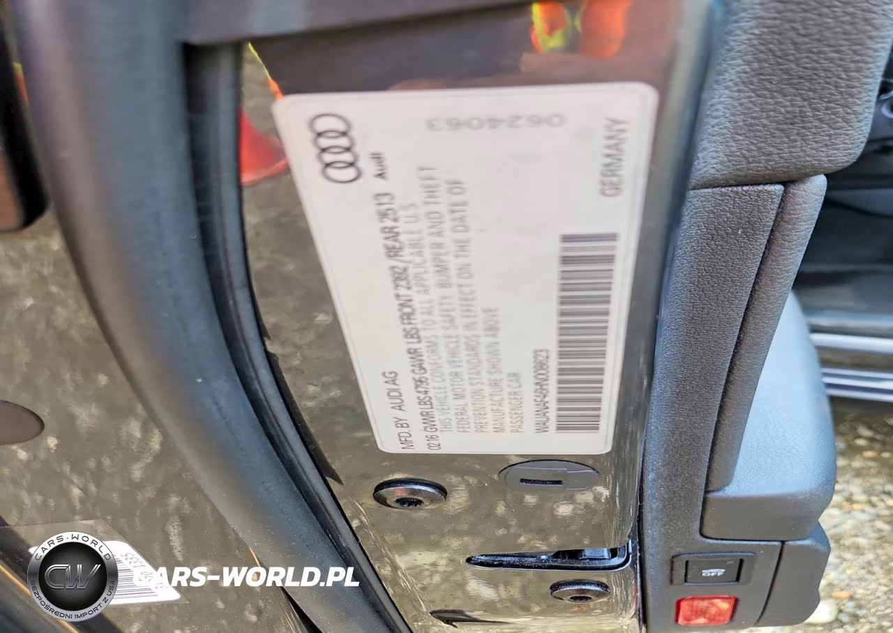 2017 Audi A4 Premium VIN:WAUANAF46HN008623 - 12