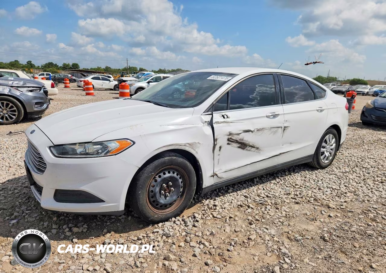 2013 Ford Fusion S – zdjęcie 1 z 12
