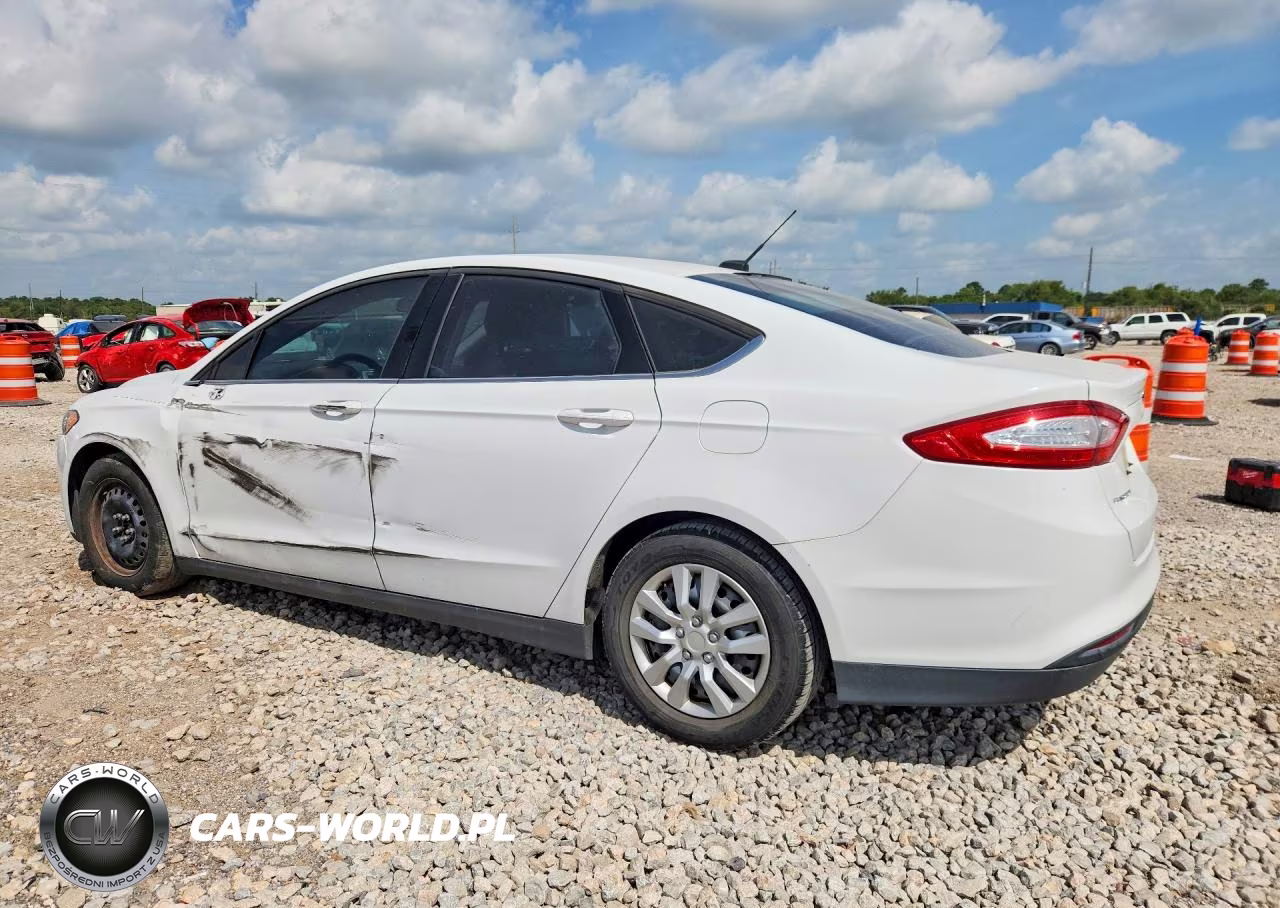 2013 Ford Fusion S VIN:3FA6P0G79DR226946 - 2