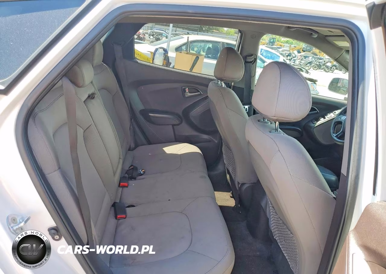 2015 Hyundai Tucson Gls VIN:KM8JT3AF5FU119367 - 10