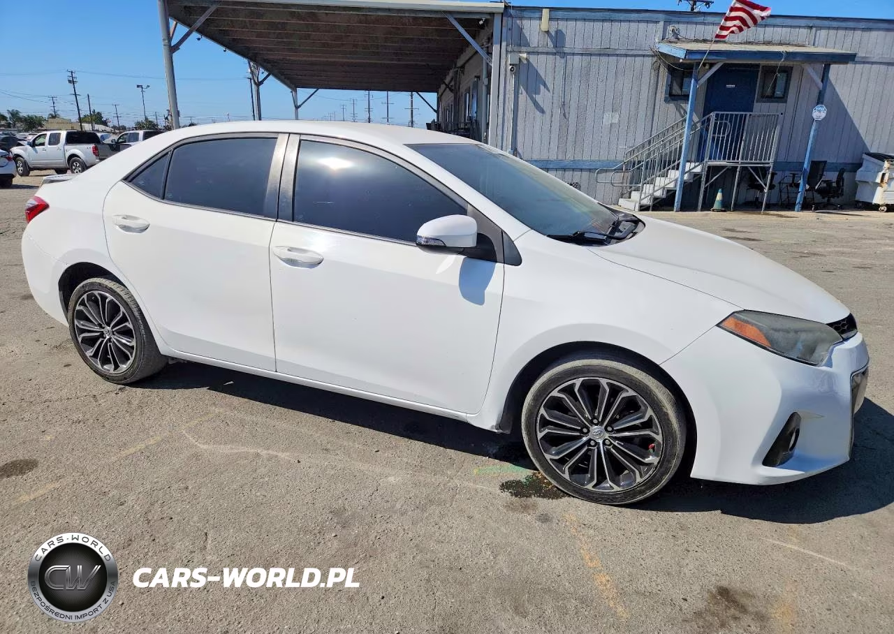 2016 Toyota Corolla S Plus VIN:5YFBURHE2GP452307 - 4