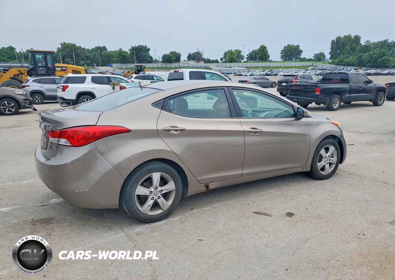 2013 Hyundai Elantra Gls VIN:5NPDH4AE4DH387785 - 3