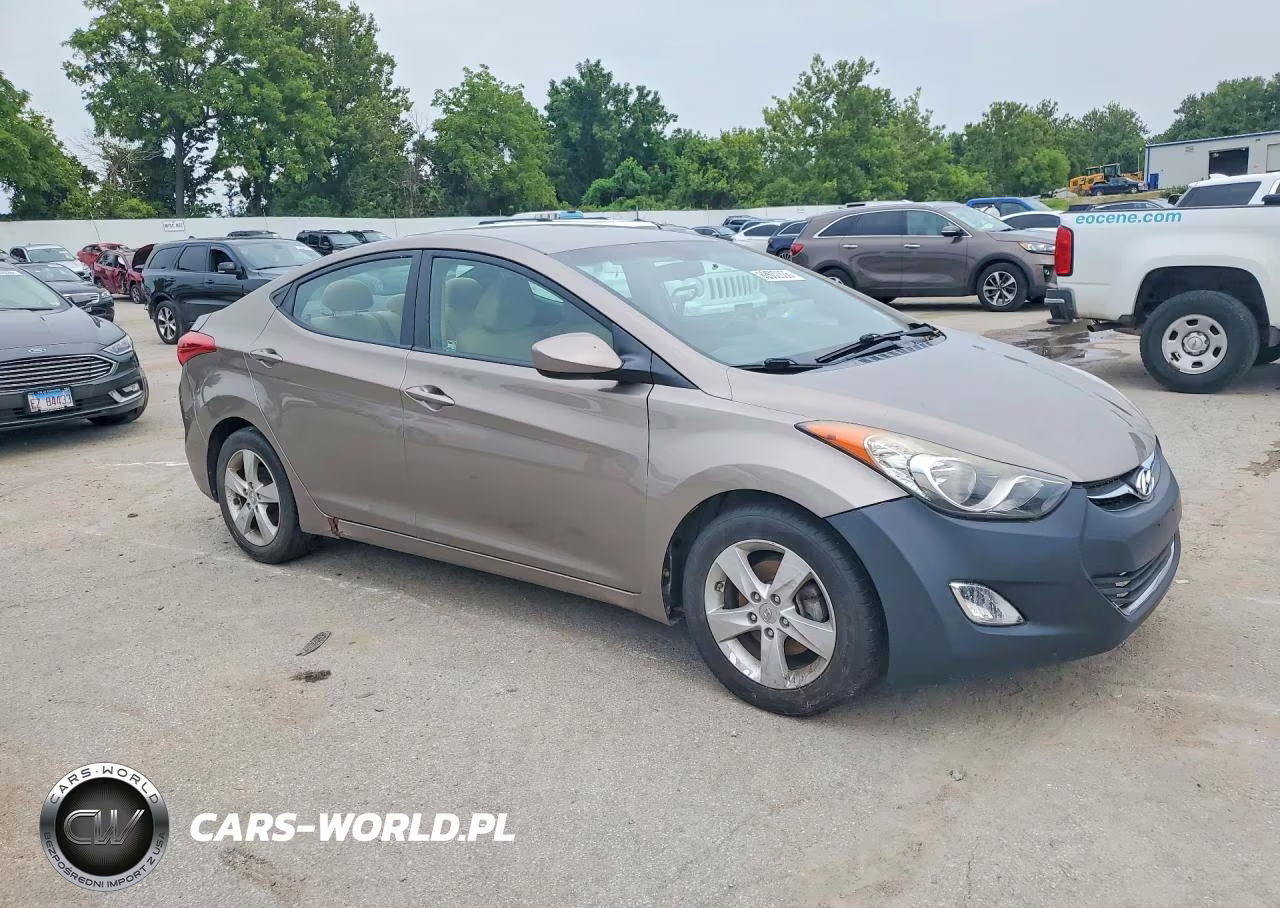 2013 Hyundai Elantra Gls VIN:5NPDH4AE4DH387785 - 4