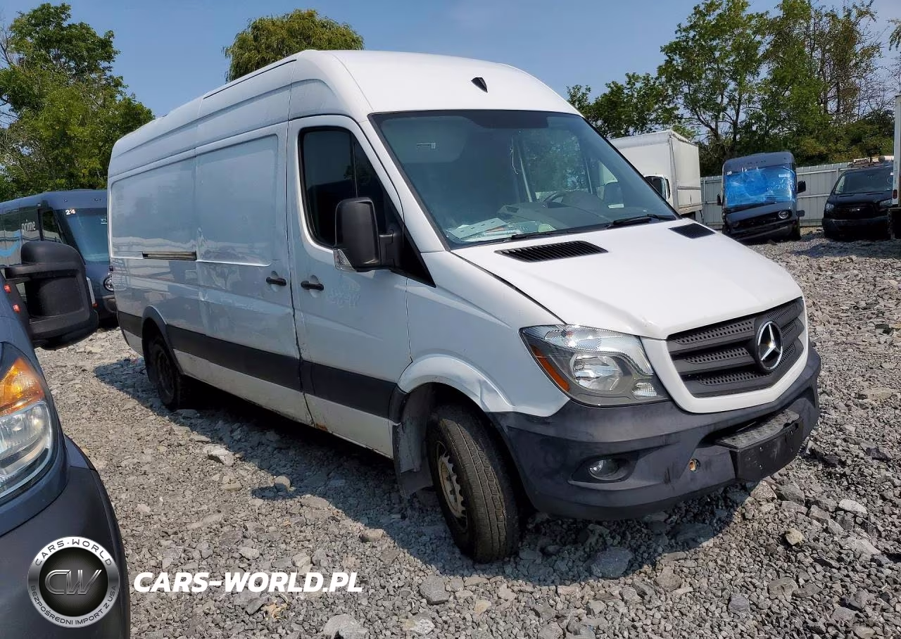 2017 Mercedes-Benz Sprinter 3500 VIN:WD3PF1CD7HP380212 - 4