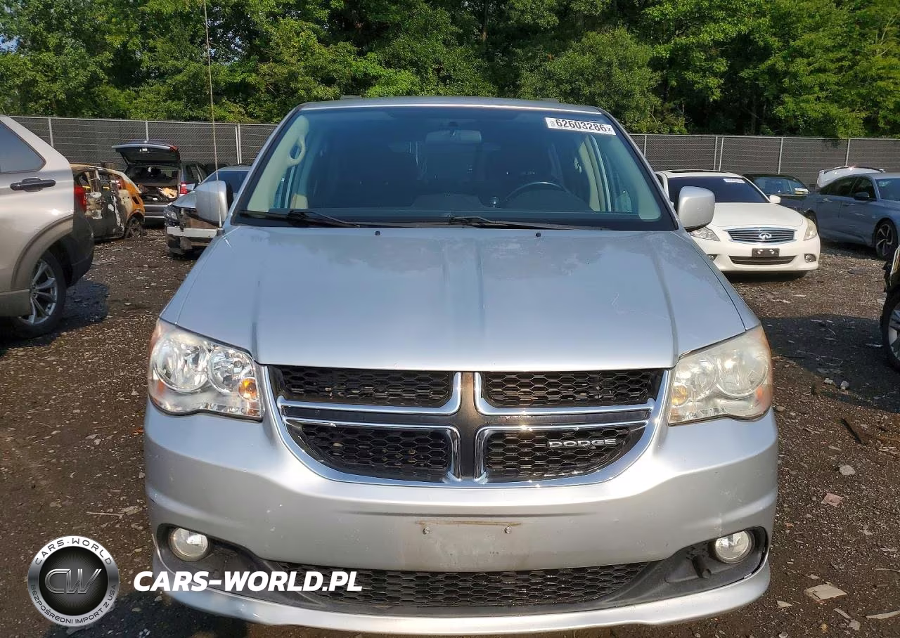 2012 Dodge Grand Caravan Crew VIN:2C4RDGDG2CR131372 - 5