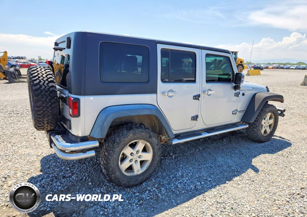 2008 Jeep Wrangler Unlimited Rubicon VIN:1J8GA69158L556043 - 3