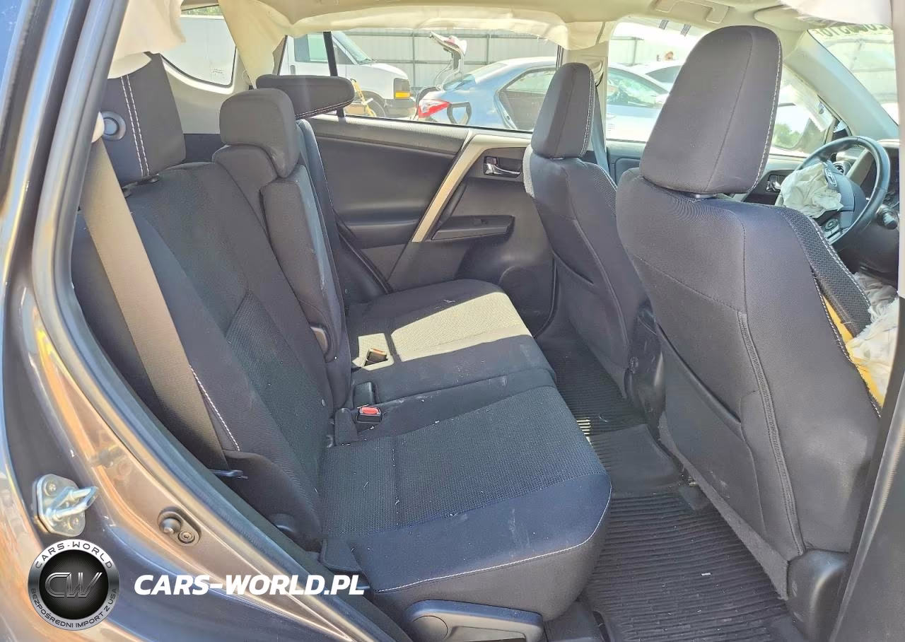2018 Toyota Rav4 Xle VIN:2T3RFREV4JW726973 - 11