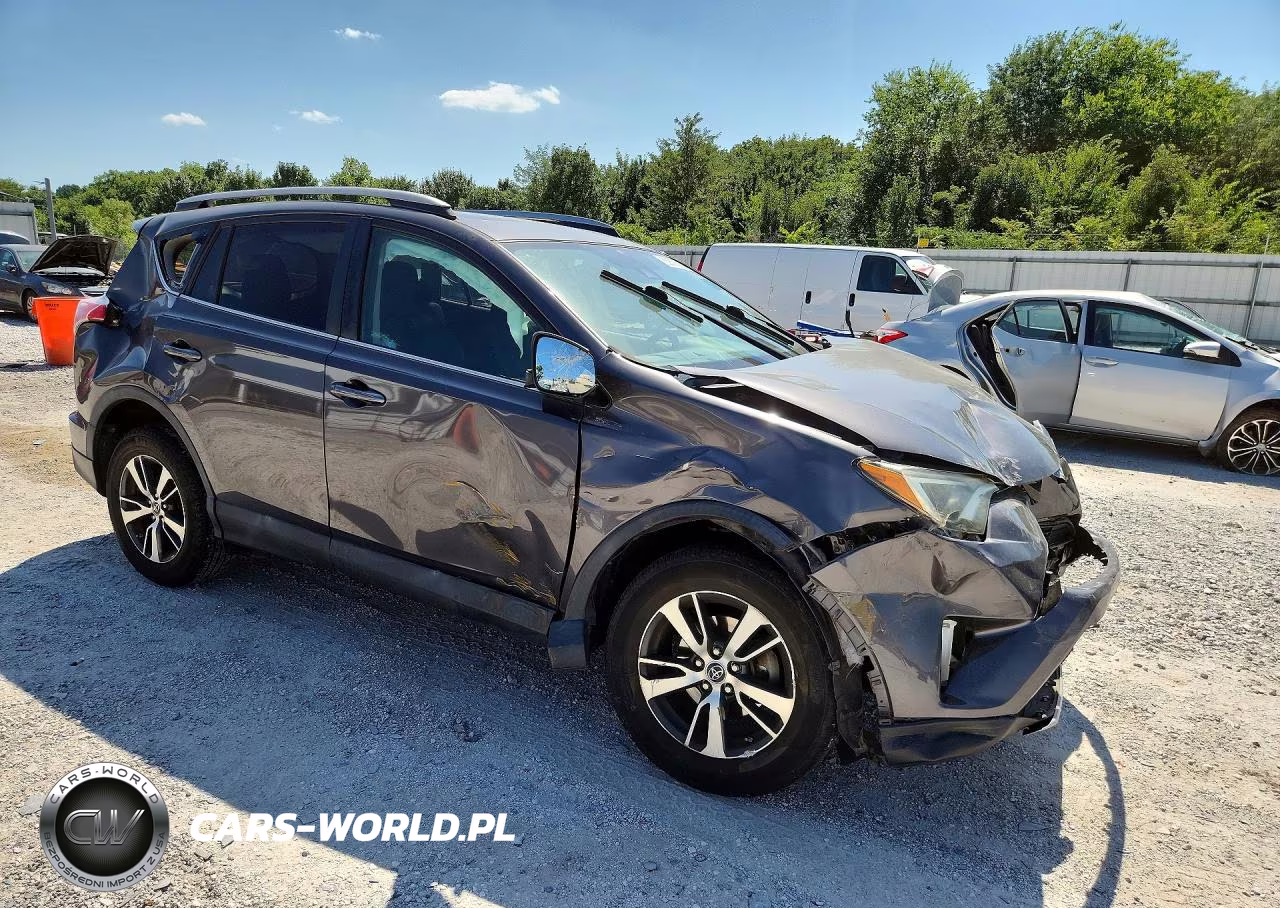 2018 Toyota Rav4 Xle VIN:2T3RFREV4JW726973 - 4