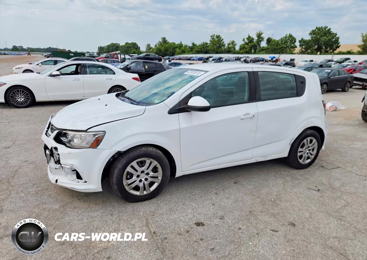 2019 Chevrolet Sonic – zdjęcie 1 z 12