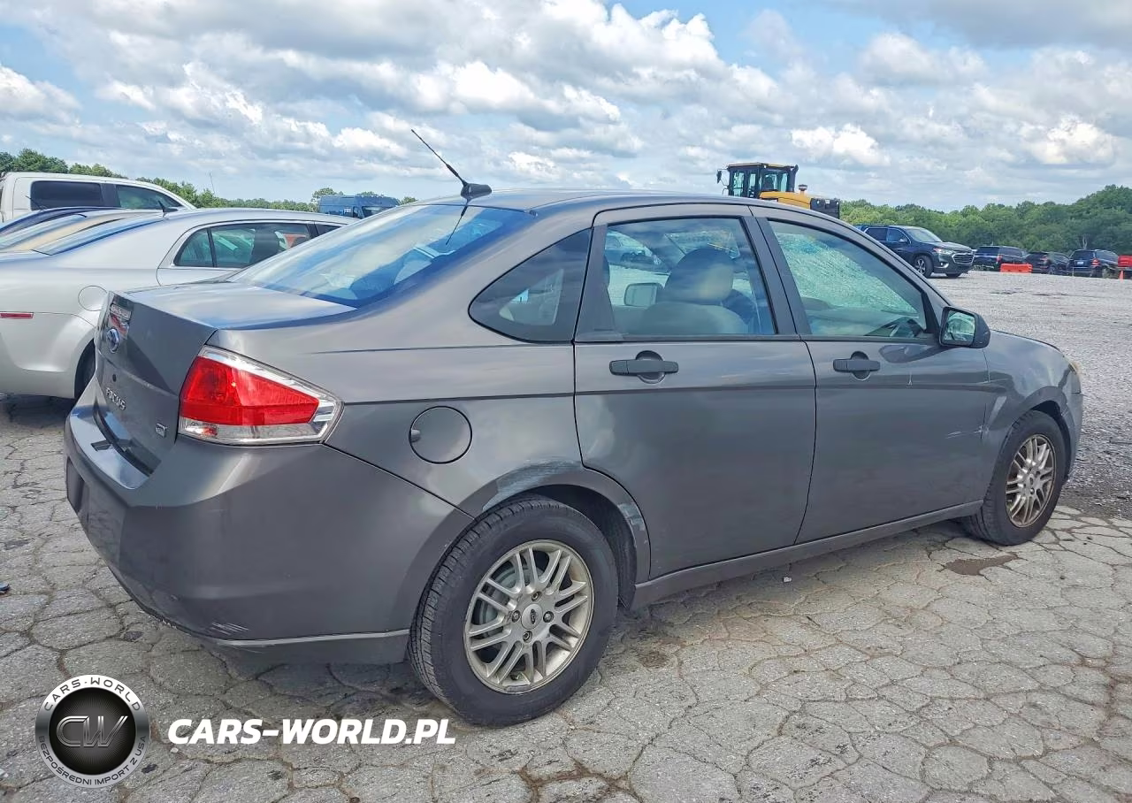 2009 Ford Focus Se VIN:1FAHP35N79W112864 - 3