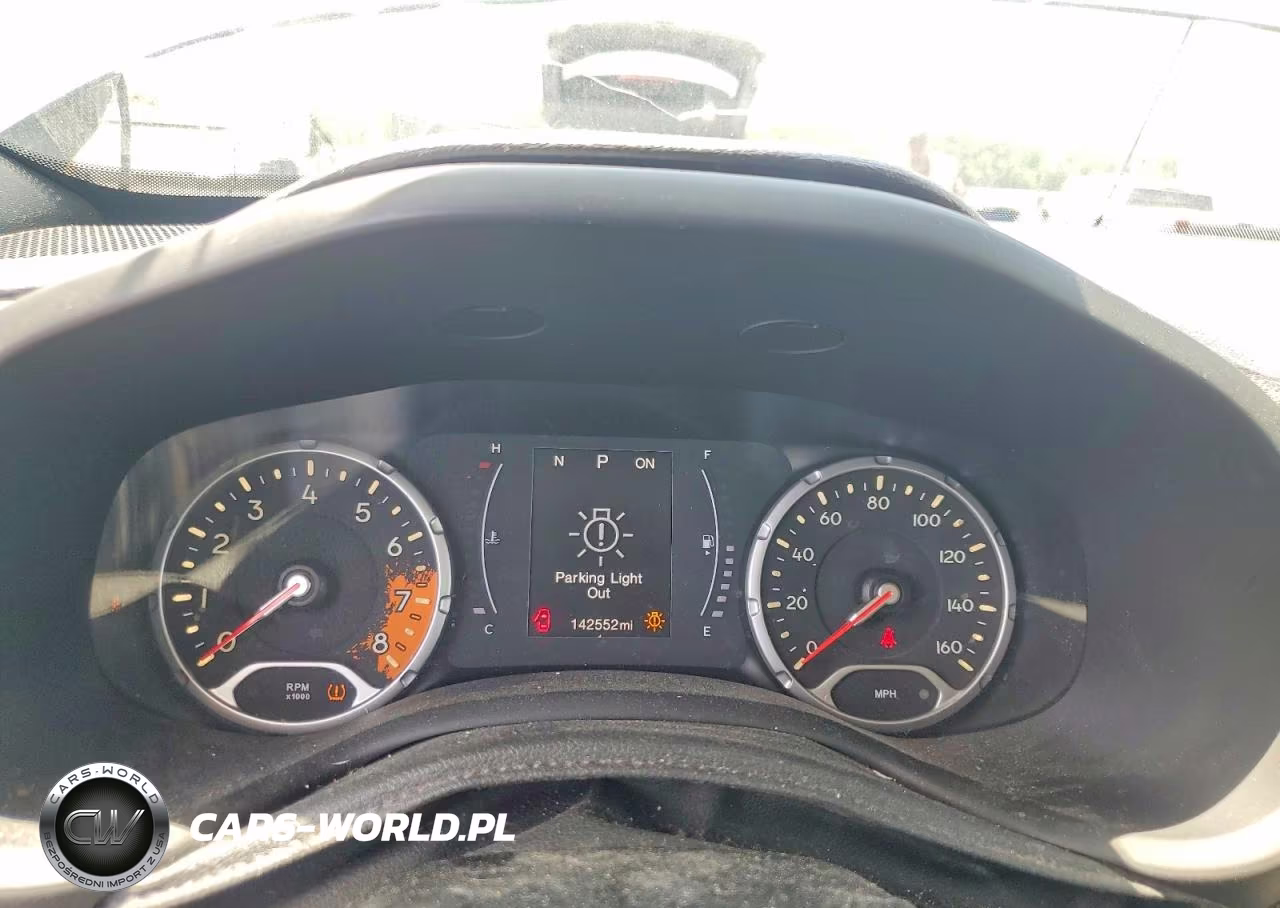 2018 Jeep Renegade Sport VIN:ZACCJBAB7JPJ46359 - 9