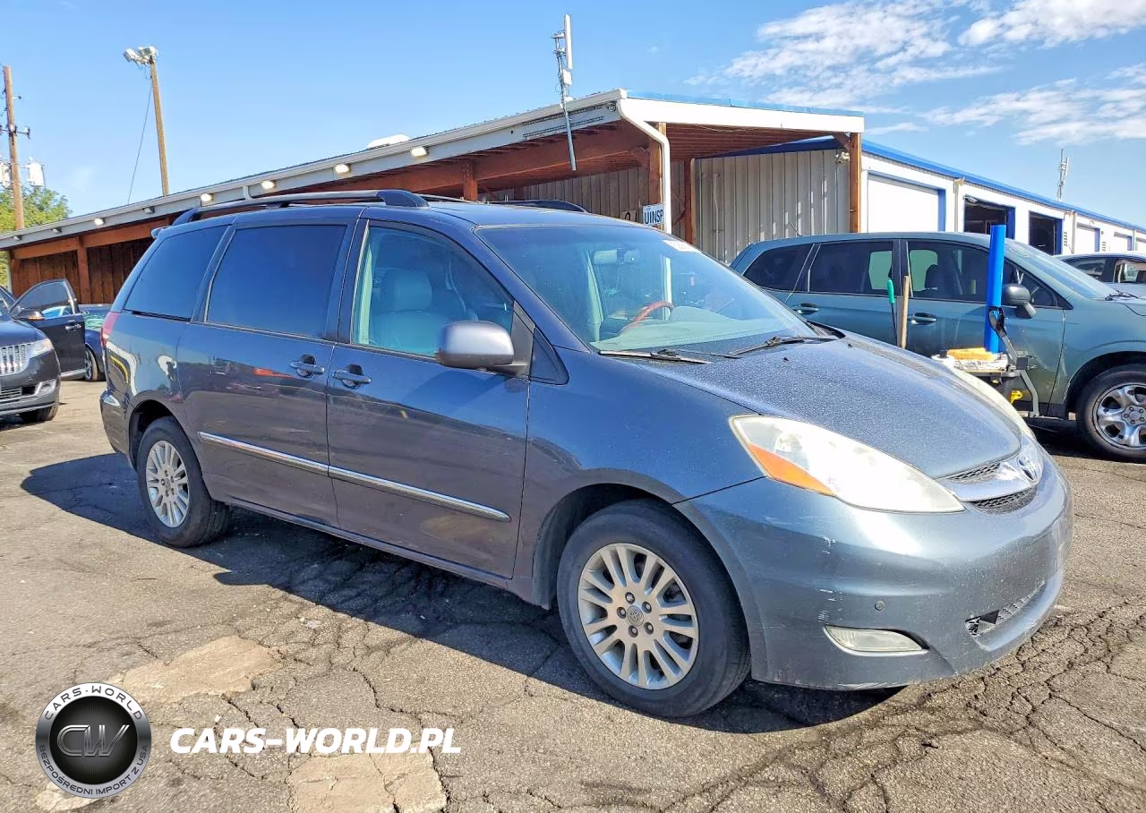 2008 Toyota Sienna VIN:5TDBK22C18S013161 - 4