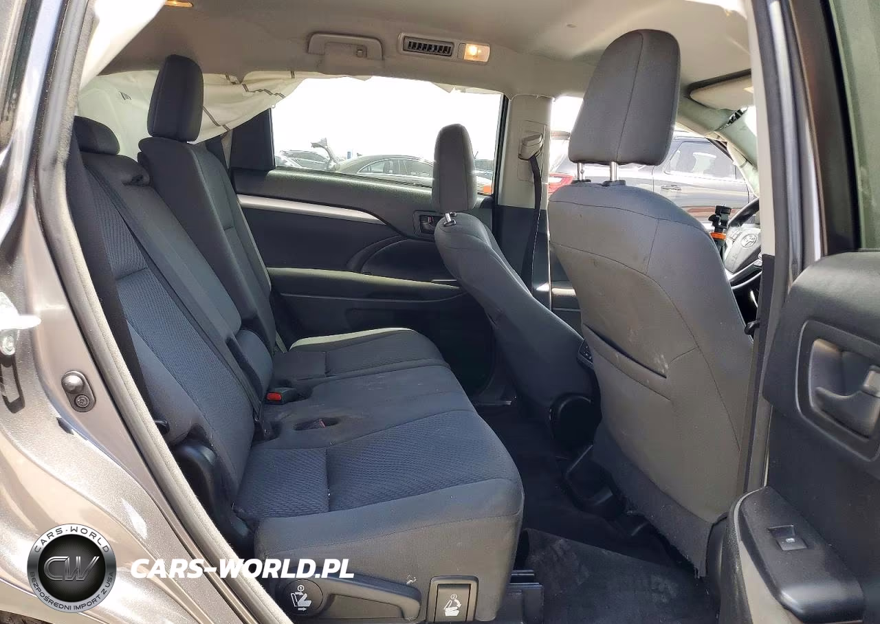 2017 Toyota Highlander Le VIN:5TDZARFH4HS025109 - 10