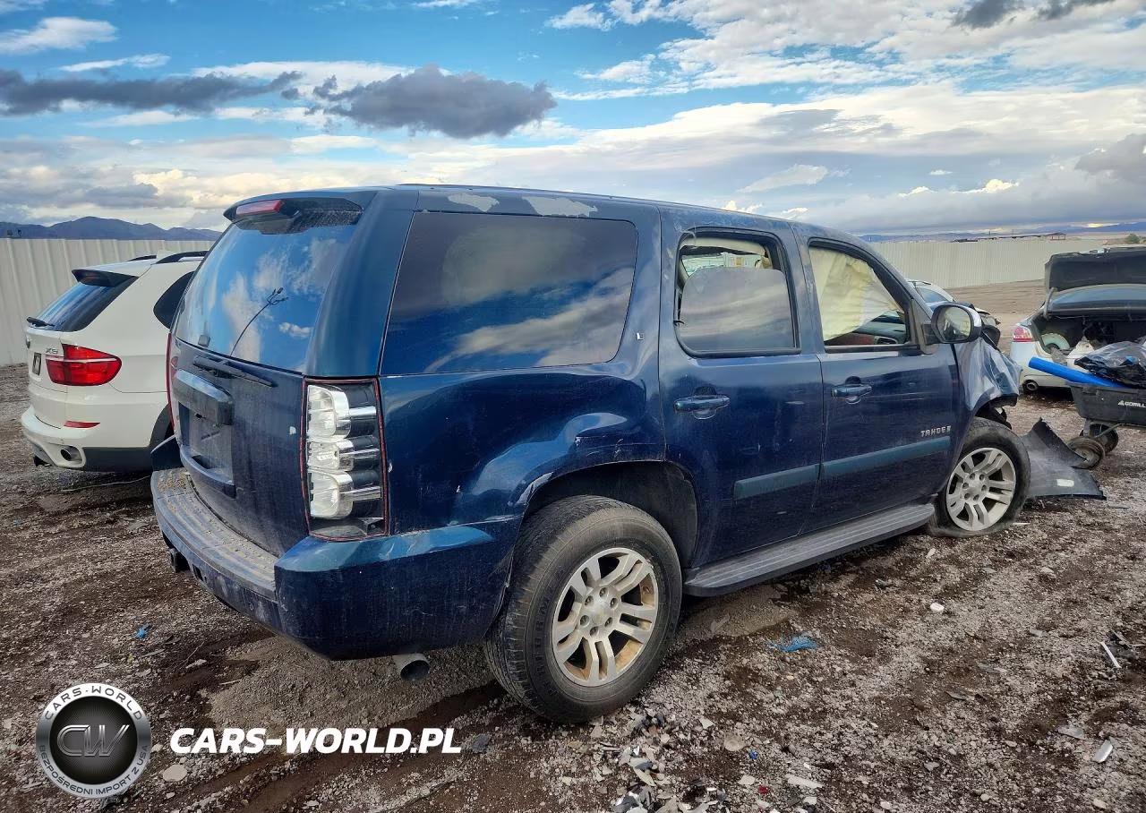 2007 Chevrolet Tahoe K1500 VIN:1GNFK13037J134812 - 3