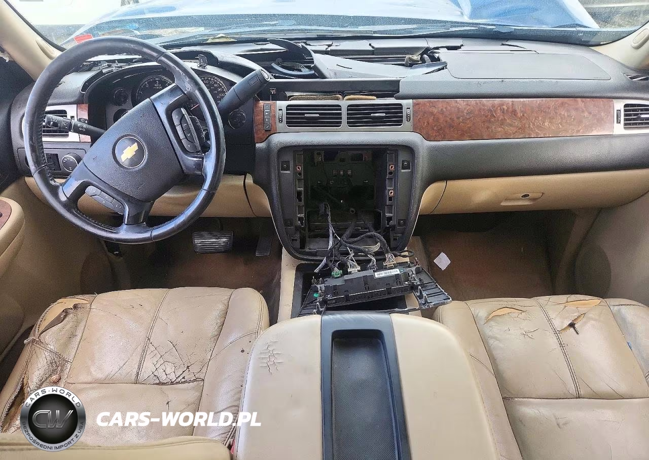 2007 Chevrolet Tahoe K1500 VIN:1GNFK13037J134812 - 8