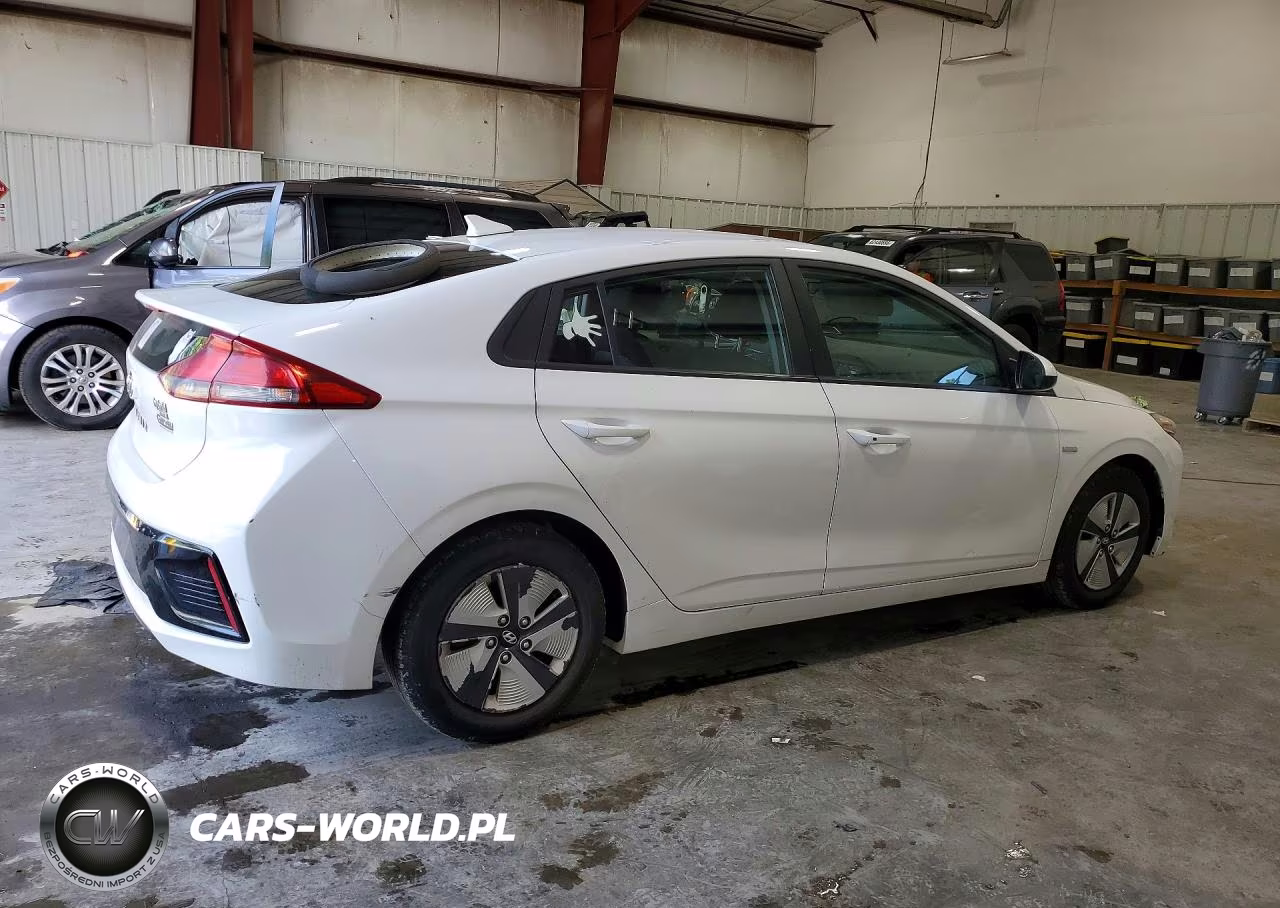 2017 Hyundai Ioniq Blue VIN:KMHC65LC7HU036833 - 3