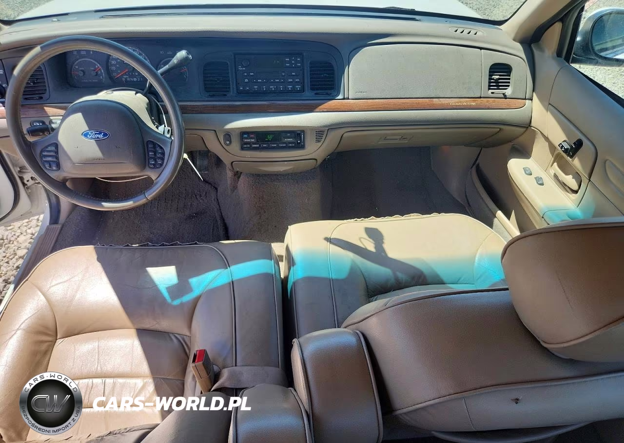 2002 Ford Crown Victoria Lx VIN:2FAFP74W02X152772 - 8