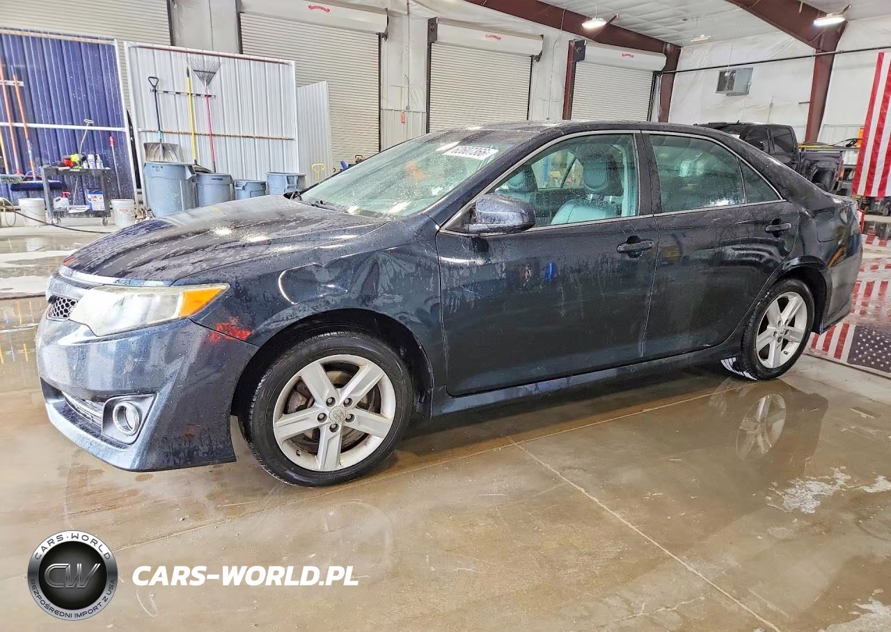 2012 Toyota Camry Se – zdjęcie 1 z 12