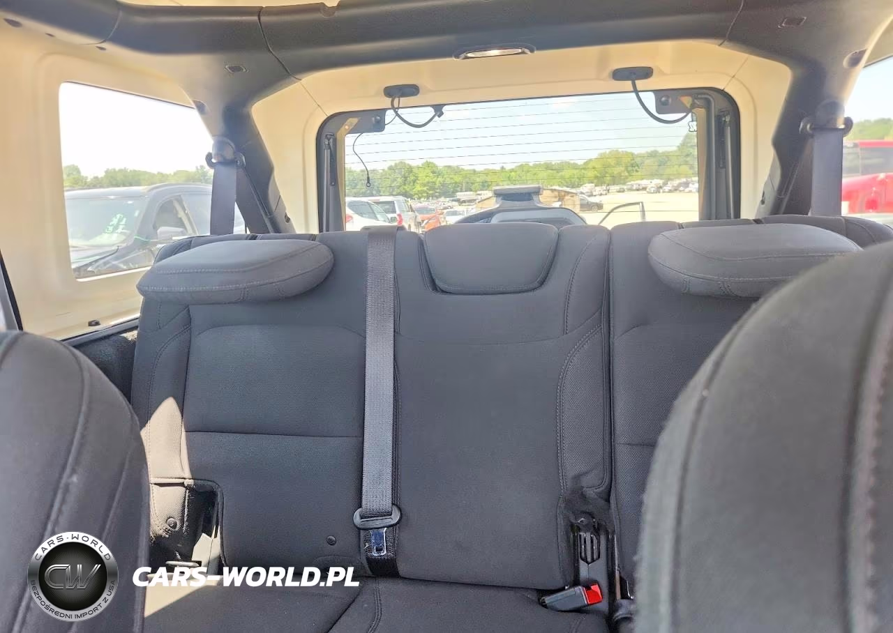 2018 Jeep Wrangler Unlimited Sport VIN:1C4HJXDG6JW130220 - 10