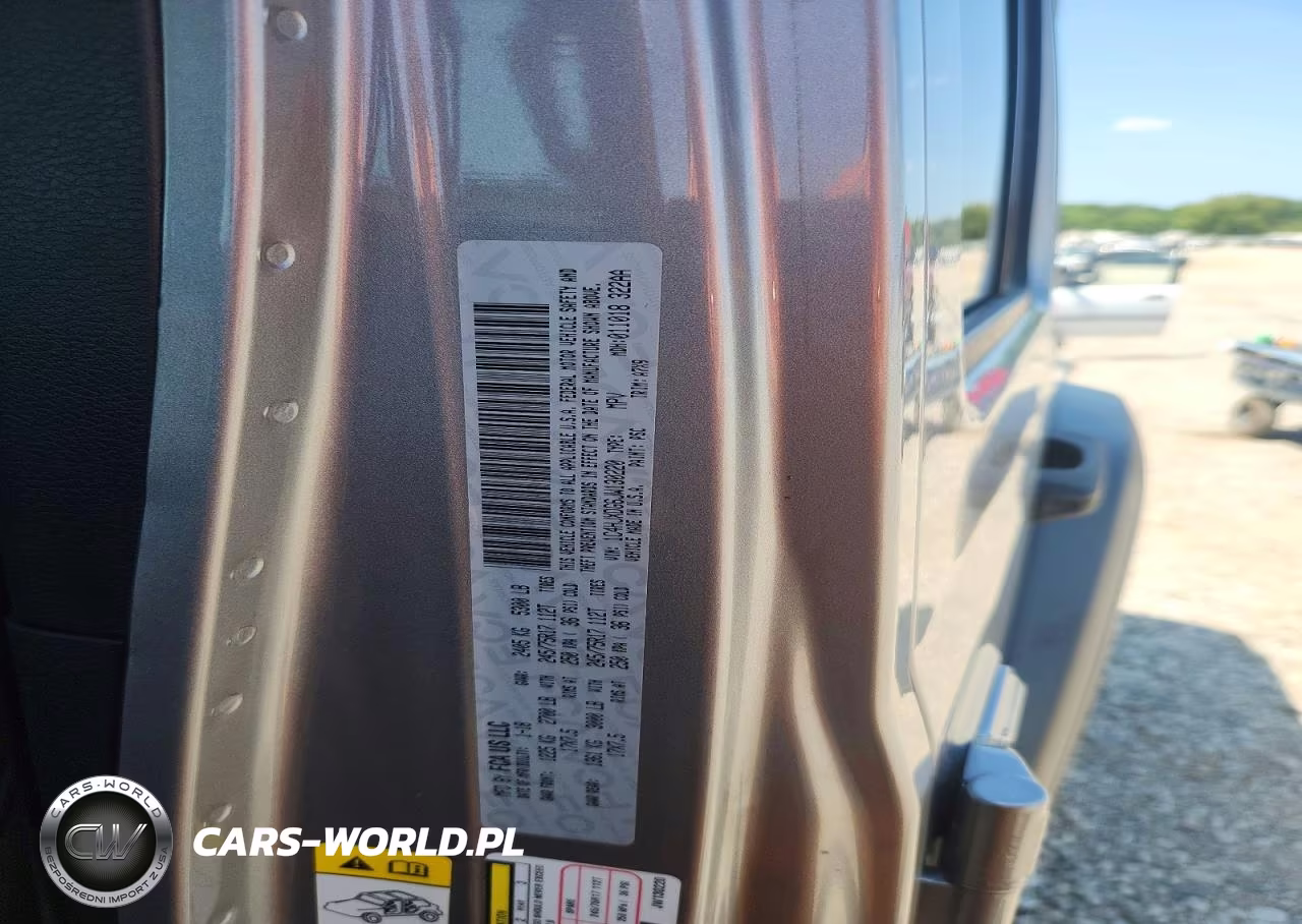 2018 Jeep Wrangler Unlimited Sport VIN:1C4HJXDG6JW130220 - 13