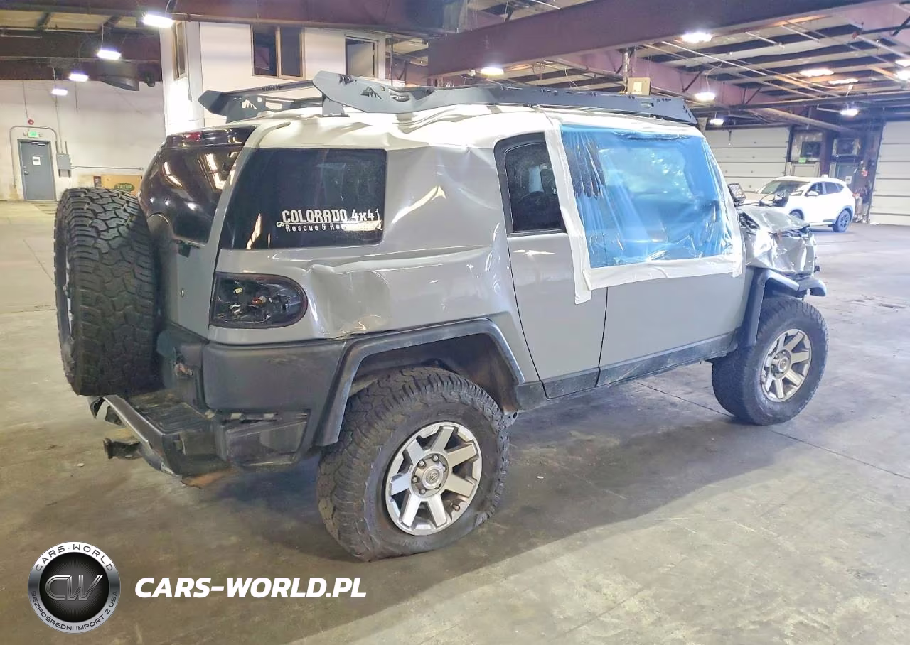 2014 Toyota Fj Cruiser Base VIN:JTEBU4BF6EK207912 - 3