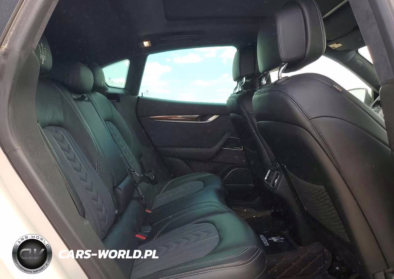 2017 Maserati Levante Luxury VIN:ZN661XUL9HX260659 - 11