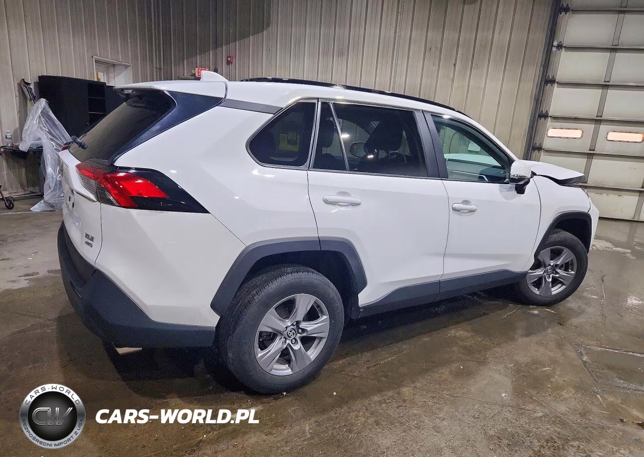 2024 Toyota Rav4 Xle VIN:2T3P1RFV9RC476373 - 3