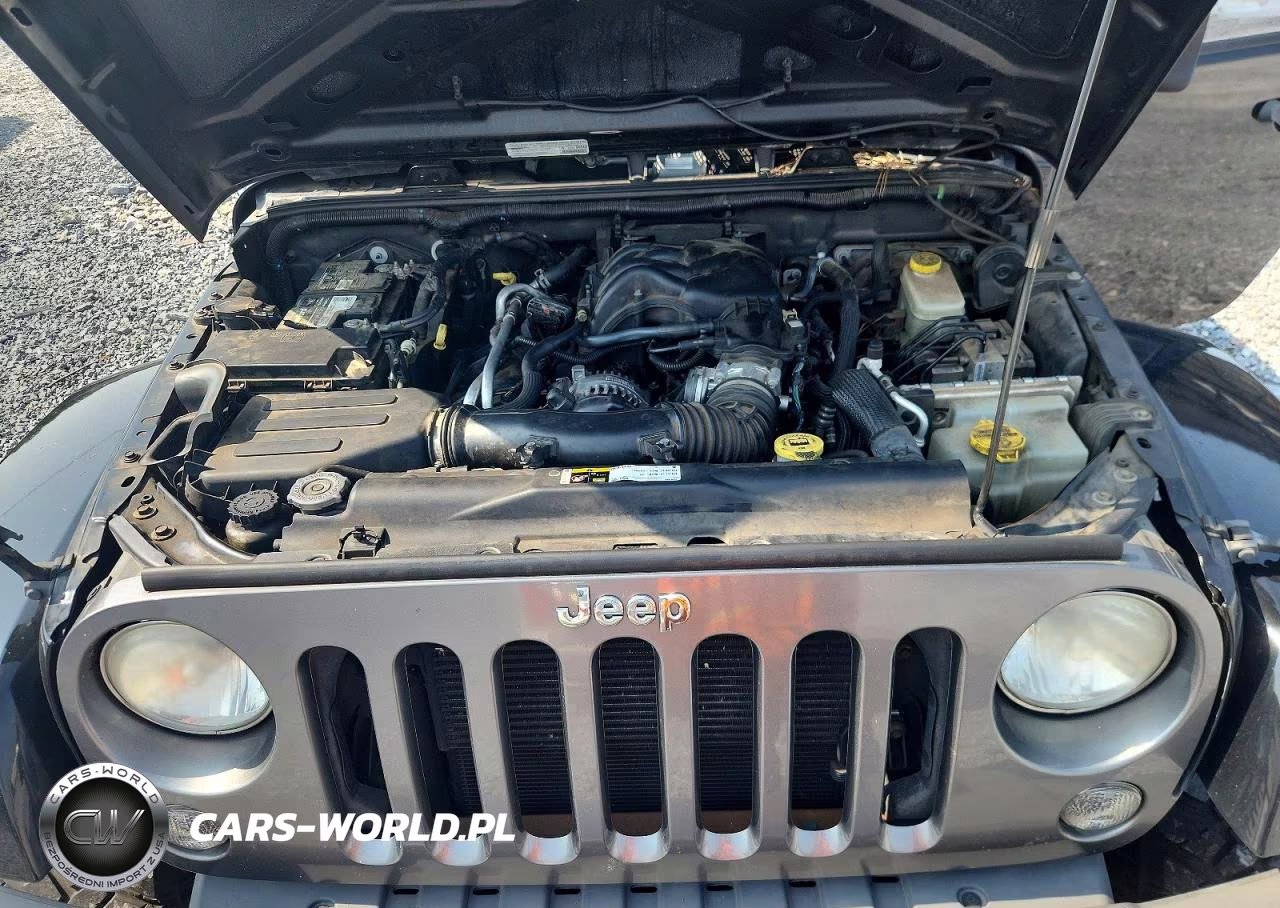 2014 Jeep Wrangler Unlimited Sport VIN:1C4BJWDG0EL218154 - 11