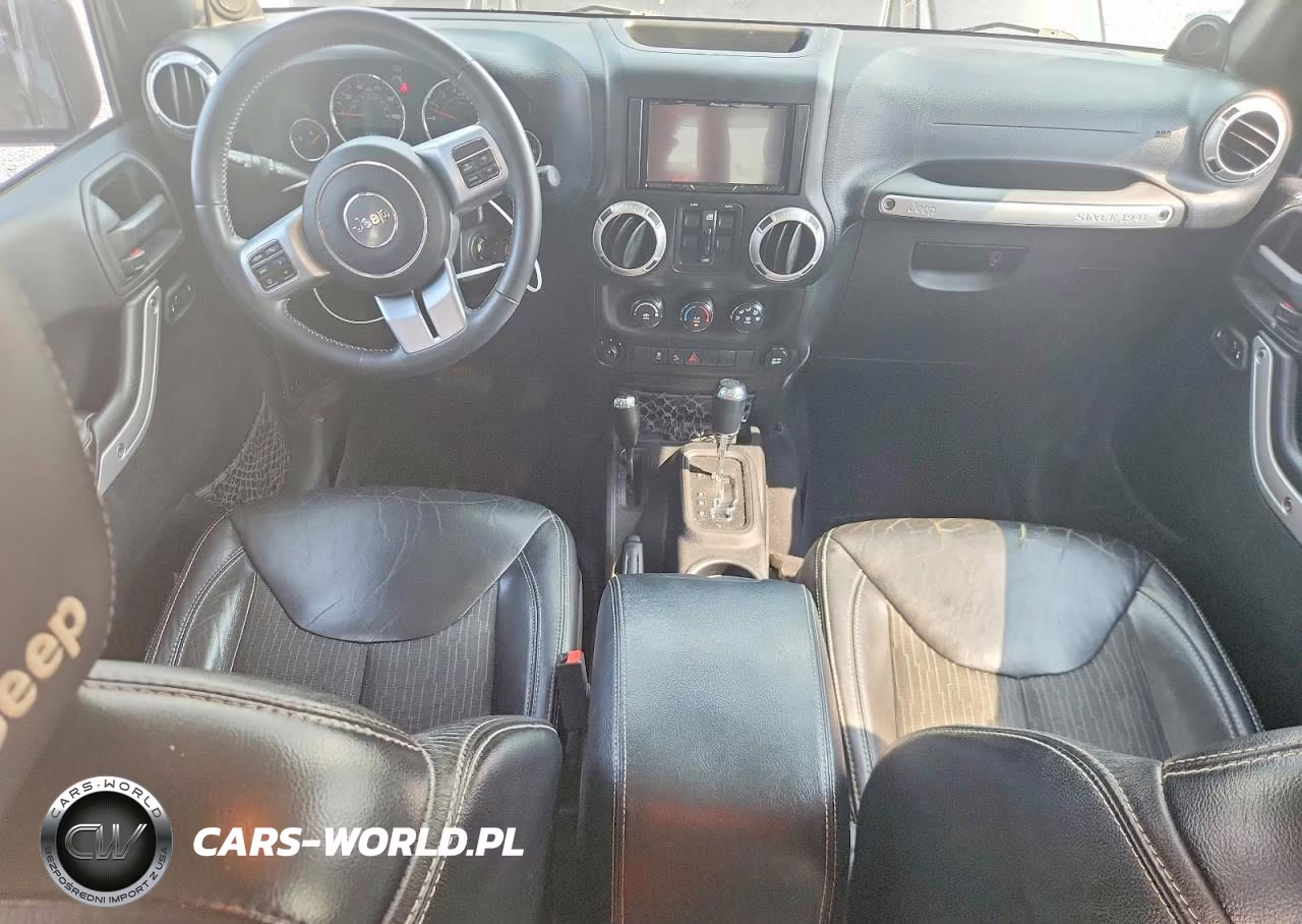2014 Jeep Wrangler Unlimited Sport VIN:1C4BJWDG0EL218154 - 8
