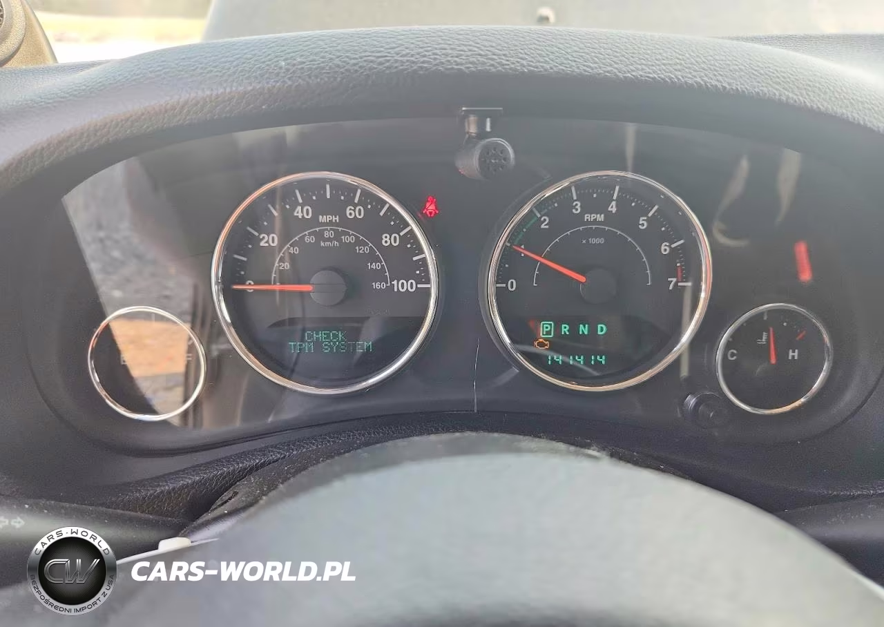 2014 Jeep Wrangler Unlimited Sport VIN:1C4BJWDG0EL218154 - 9