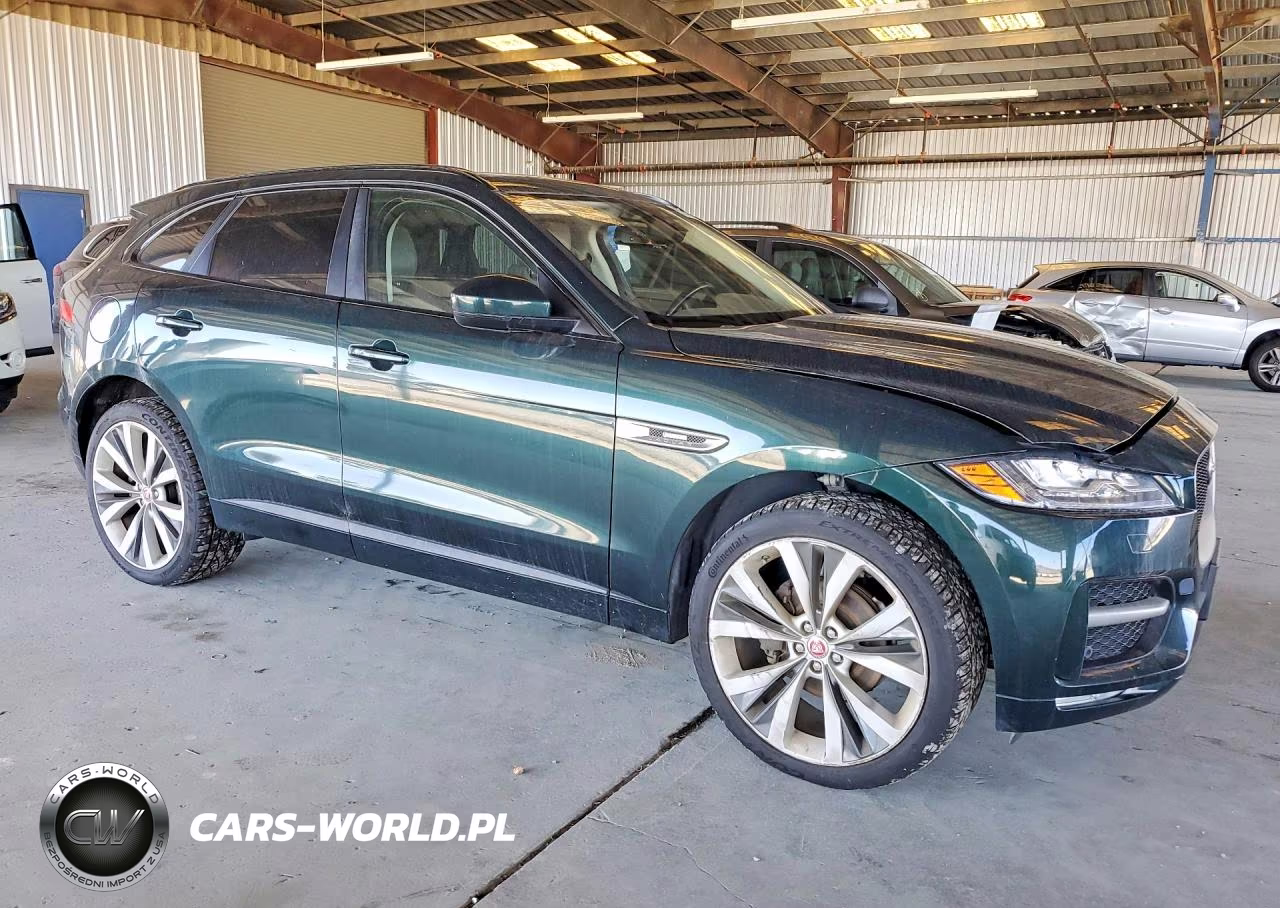 2018 Jaguar F-Pace R - Sport VIN:SADCL2FN5JA296202 - 4