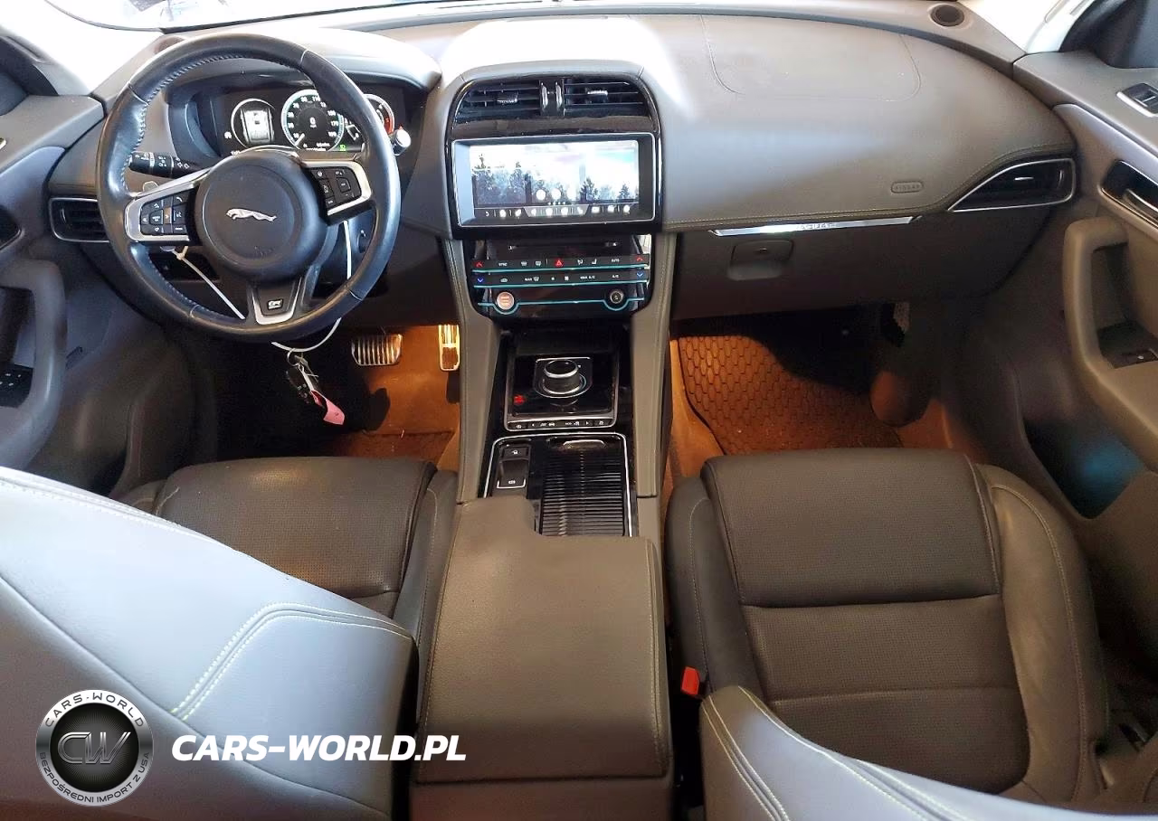2018 Jaguar F-Pace R - Sport VIN:SADCL2FN5JA296202 - 8