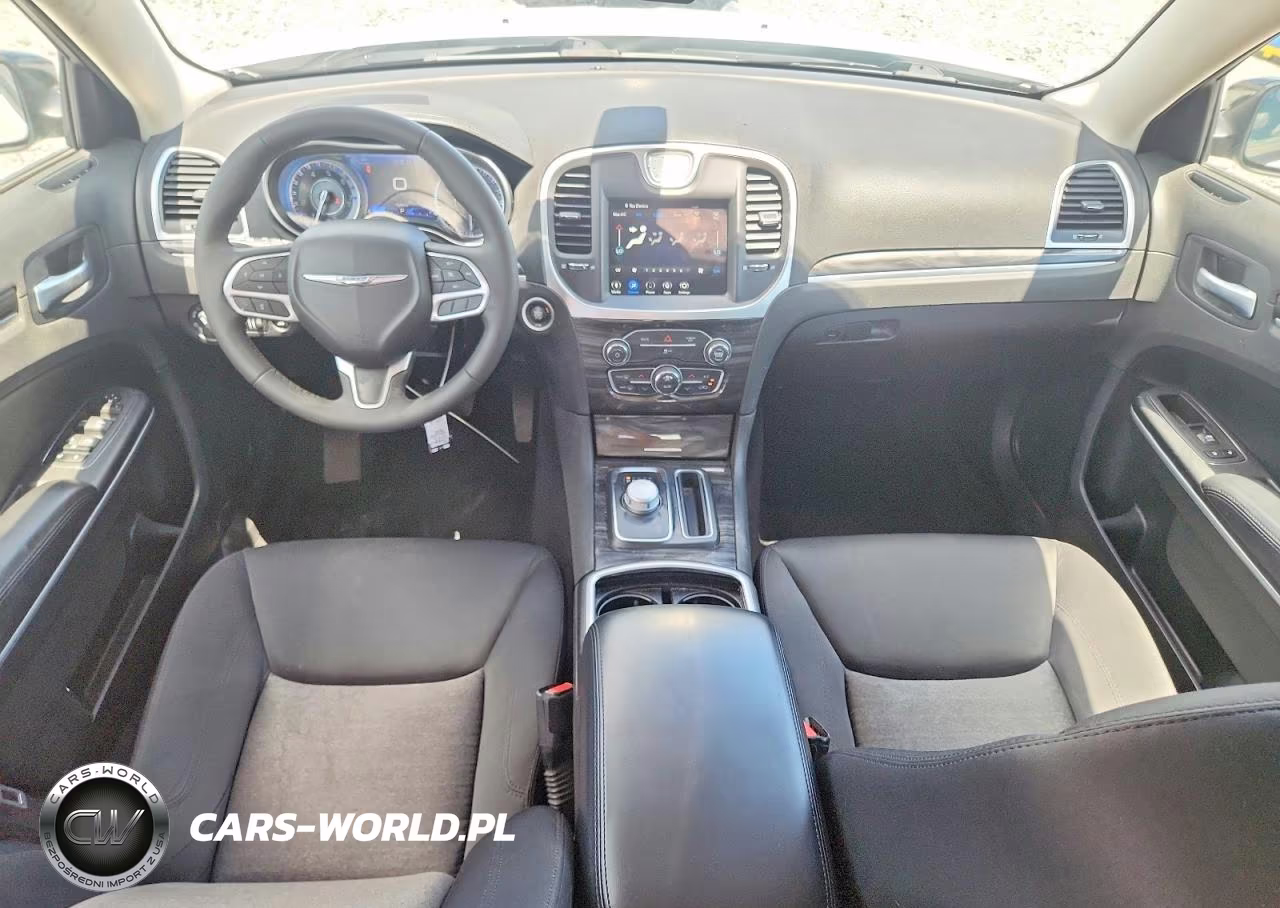 2022 Chrysler 300 Touring VIN:2C3CCAAG4NH236745 - 8