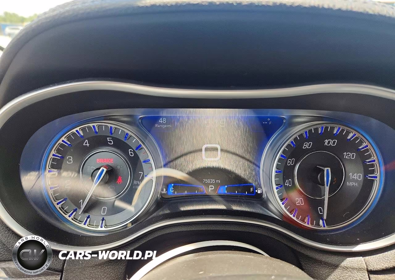 2022 Chrysler 300 Touring VIN:2C3CCAAG4NH236745 - 9