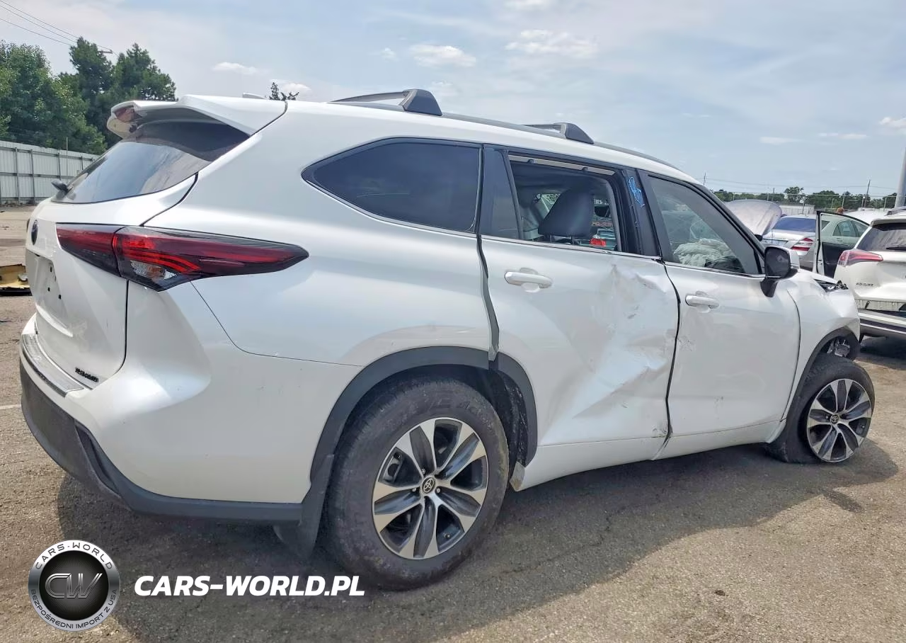 2024 Toyota Highlander Xle VIN:5TDKDRBH6RS565450 - 3