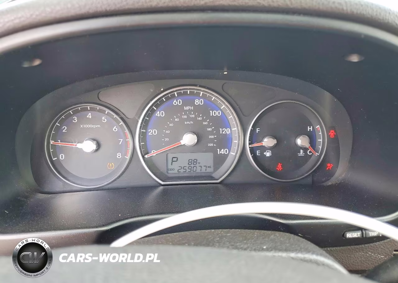 2012 Hyundai Santa Fe Gls VIN:5XYZGDAB9CG104110 - 9