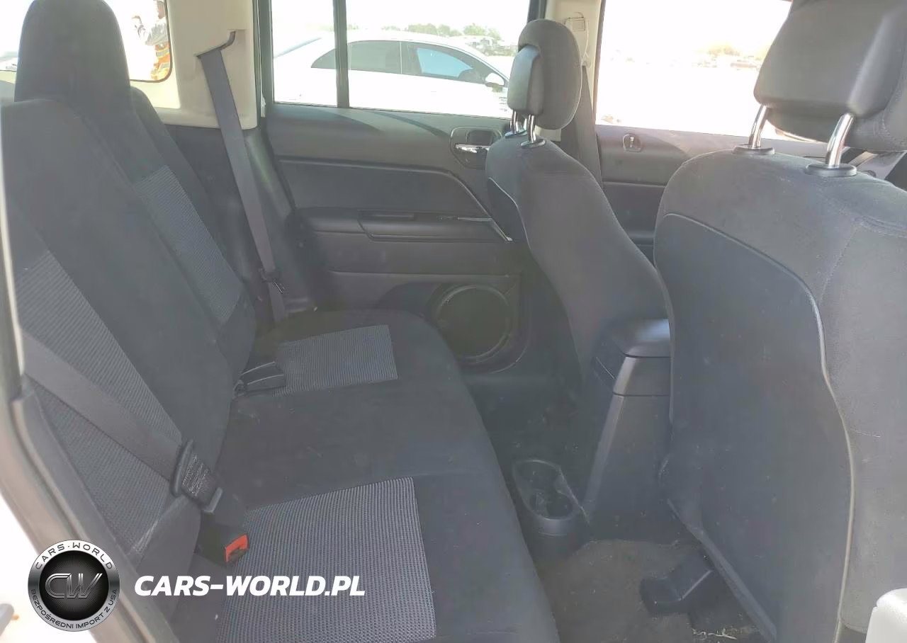 2017 Jeep Patriot Latitude VIN:1C4NJPFA2HD102934 - 11