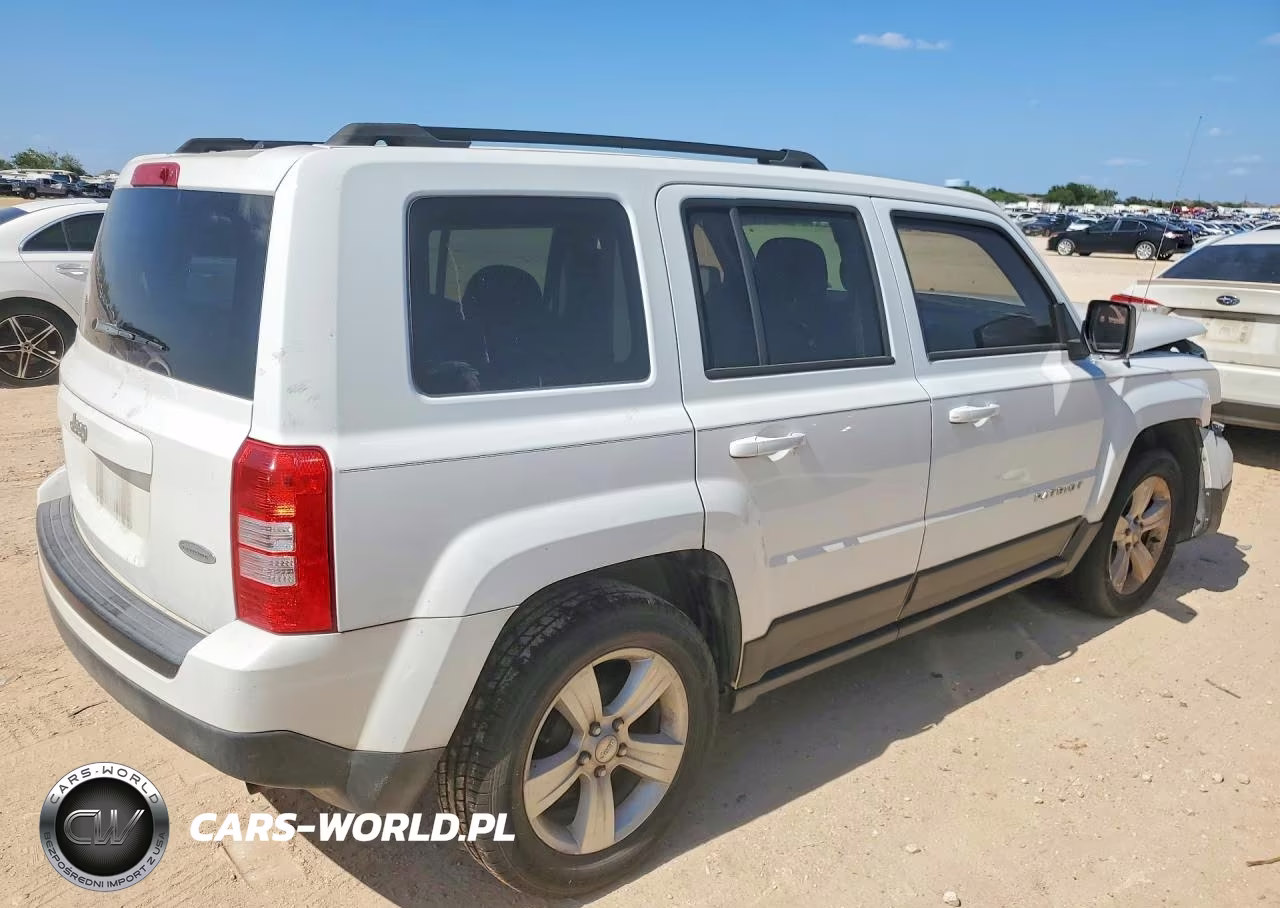 2017 Jeep Patriot Latitude VIN:1C4NJPFA2HD102934 - 3
