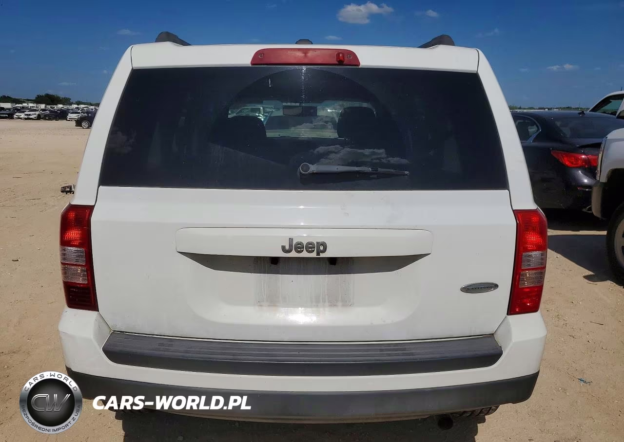 2017 Jeep Patriot Latitude VIN:1C4NJPFA2HD102934 - 6