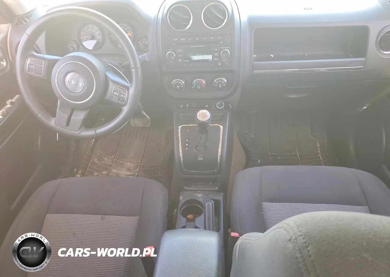 2017 Jeep Patriot Latitude VIN:1C4NJPFA2HD102934 - 8