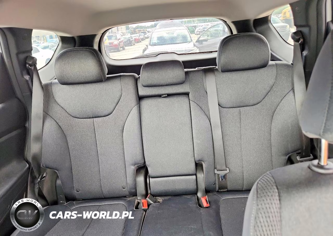 2019 Hyundai Santa Fe Se VIN:5NMS2CAD3KH119217 - 10